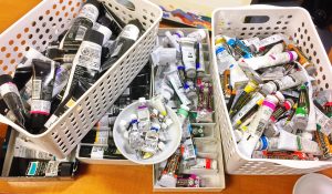 油絵の具・アクリル絵の具・水彩絵の具の違い